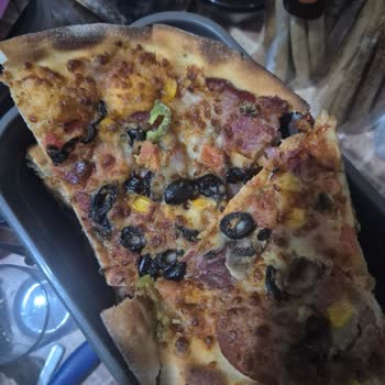 Yanmış Pizza Ve Sarımsaklı Ekmek İçin Ücret İadesi Talebi