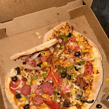 Domino's Şubesinde Pizza Kalitesindeki Sorun Ve Saygısız Çalışan Tutumu