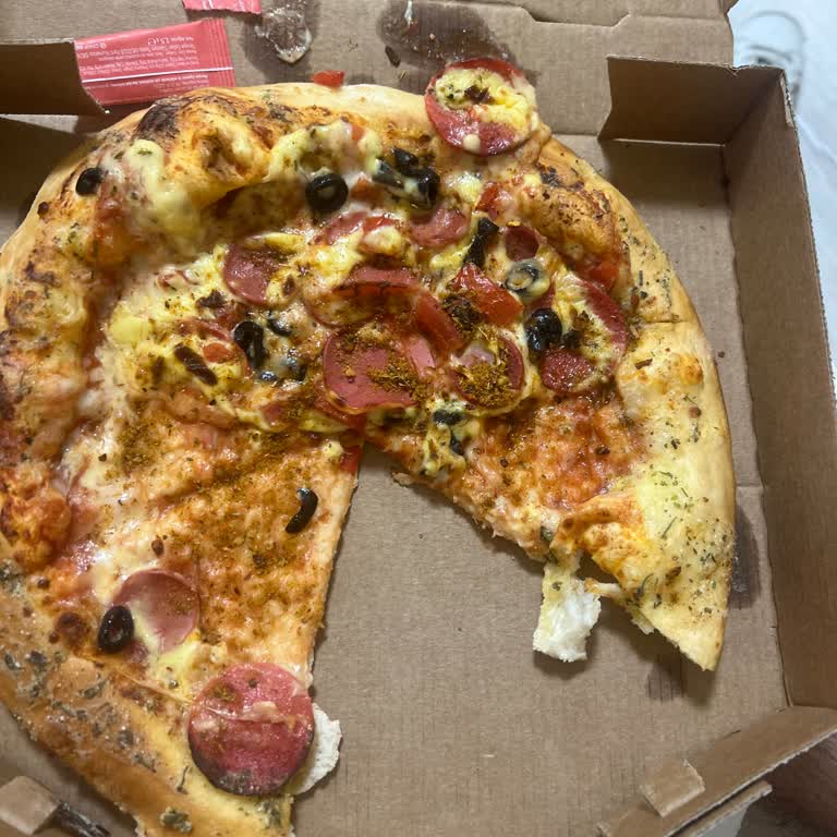 Domino's Pizza Erzincan Şubesinde Malzeme Eksikliği Ve Tazmin Talebi
