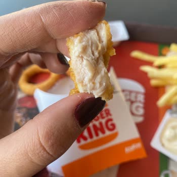 Burger King Amasya Şubesinde Çiğ Nugget Servisi Ve Sağlık Endişesi
