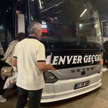 Şoför Ve Muavinin Sigara İçmesi Yolculukta Güvenliğimizi Tehlikeye Attı