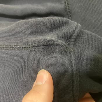 Corteiz Hoodie'de Dikiş Sökülmeleri Ve Çekme Sorunu