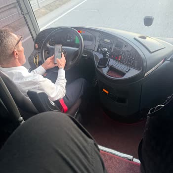 Metro Turizm Seferinde 24 Saat Gecikme Ve Şoförün Cep Telefonu Kullanmasıyla 811 TL Taksi Ücreti