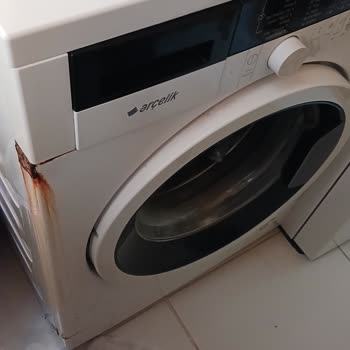 Arçelik Çamaşır Makinesinde Sürekli Su Sızdırma Ve Elektrik Çarpma Riski
