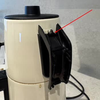 Leggno Çay Makinesi Sapı Kırıldı, İade Talebi Yanıt Almıyor