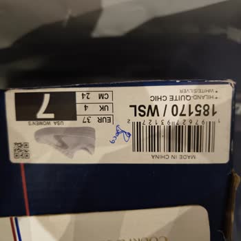 Kısa Sürede Kullanılamaz Hale Gelen Skechers Ayakkabı Modeli Değişim Talebi