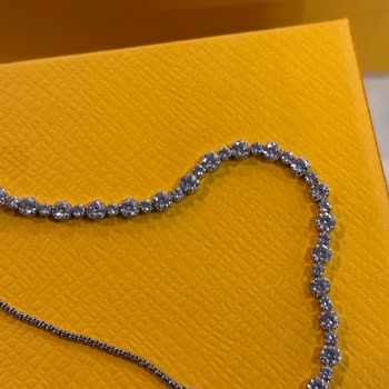 Swarovski Bileklik 1 Aylık Kullanımda Koptu, Değişim Talebi Reddedildi