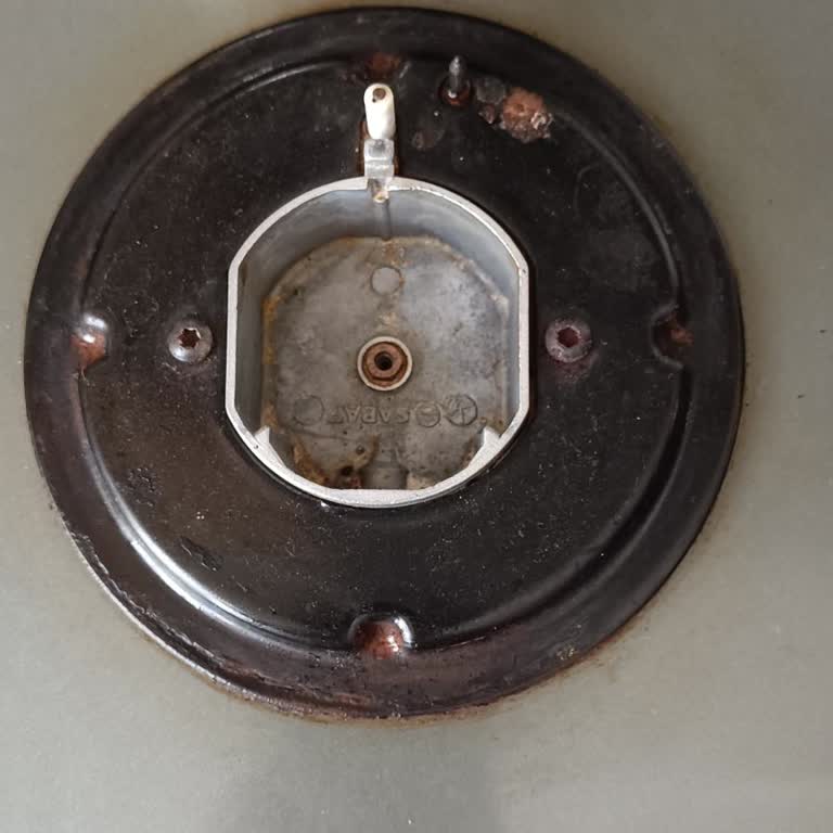 Arçelik Set Üstü Ocakta Metal Parçaların Çürümesi Ve Ücretsiz Değişim Talebi