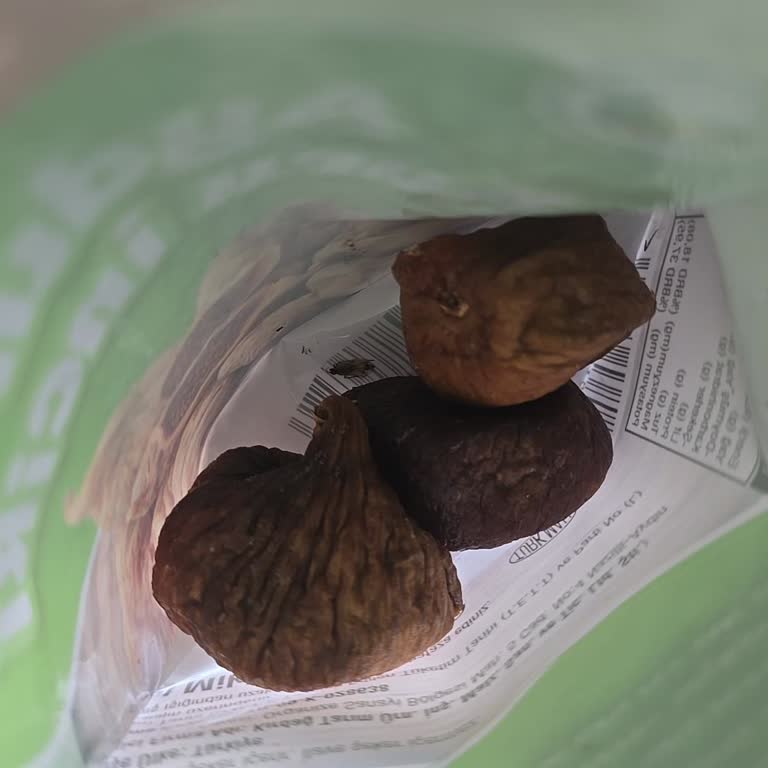 Migros Kırdağ Tarım Ürünleri Aydın Kuru İncir Paketi İçinde Ölü Sinek Tespiti Gıda Güvenliği İhlali