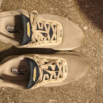 Skechers Erkek Spor Ayakkabısının 3,5 Ayda İç Astarının Yırtılması Ve Garanti Değişim Talebi