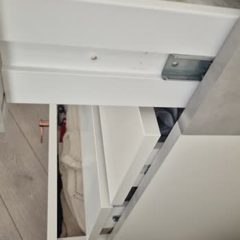 İstikbal Şifonyer Çekmeceleri Kapanmıyor Ve Bağlantı Parçası Eksik, Yetkili Servis Gecikiyor