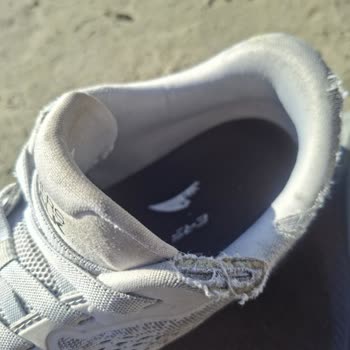 Skechers Spor Ayakkabının Kısa Sürede Yırtılması Ve Kullanıcı Hatası Reddi