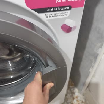 Altus Çamaşır Makinesinde Kapanmayan Düğme, Lekeli Yıkama Ve Servis İhmali