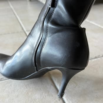 Zara'dan Alınan Stiletto Topuklu Botta İlk Kullanımda Deformasyon Ve İade Engeli