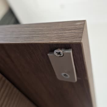 Enza Home Masasında Kırık Parça Nedeniyle Denge Sorunu Ve Yataş Servisindeki Karışıklık