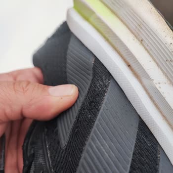 FLO Mağazasından Alınan Adidas Galaxy Run Ayakkabısında Hızlı Bozulma, Değişim/İade Talebi