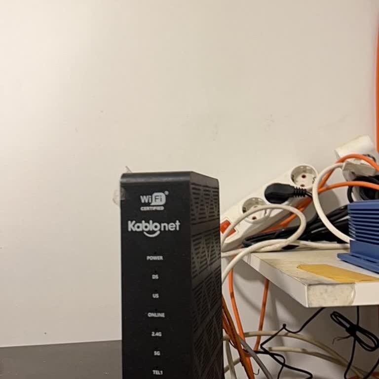 Tek Dairede Sürekli İnternet Kesintisi Ve Çözüm Beklentisi