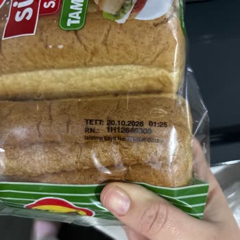 Migros Sanal Market’ten Süresi Geçmiş Ve Küflü Ekmek Teslimatı