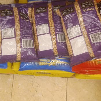 Tarihi Geçmiş Nohut Satışı Ve Şok Market Kasiyerinin Hakaretli Fiziksel Teması