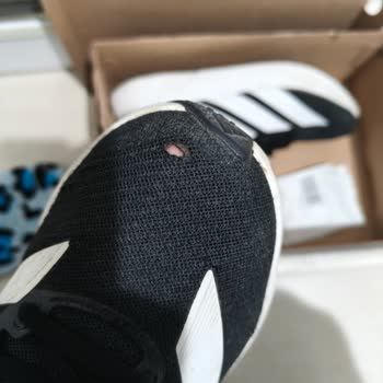 Adidas Spor Ayakkabısındaki Yırtığa Rağmen İade Talebi Reddedildi