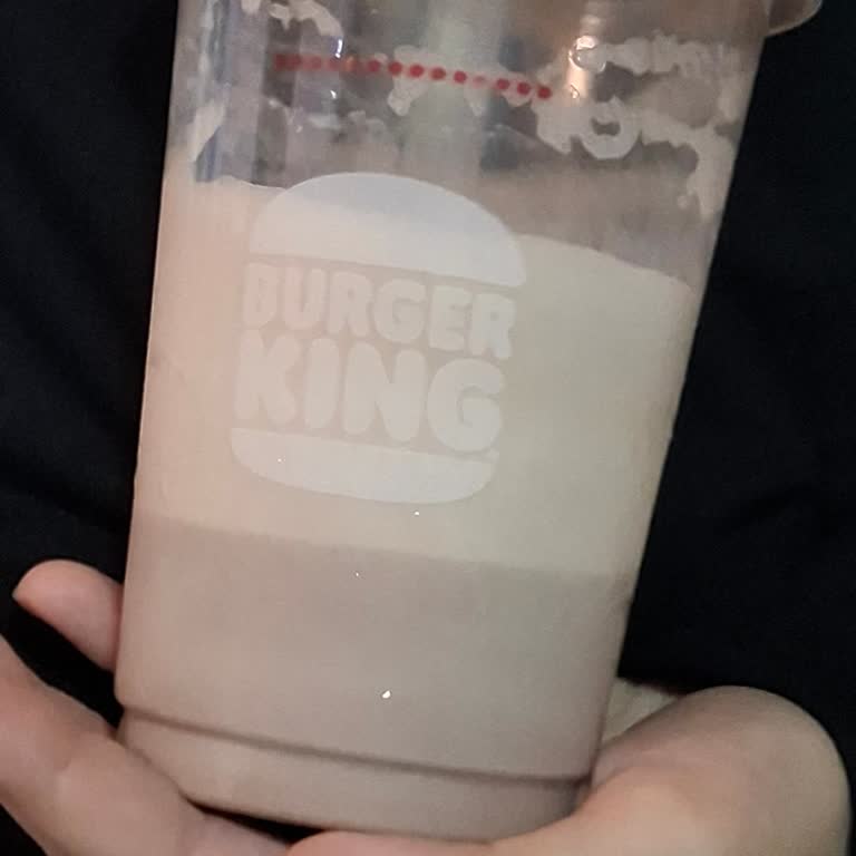 Bozuk Çikolatalı Milkshake: Sağlık Riski Ve Ücret Karşılığı Şikayet