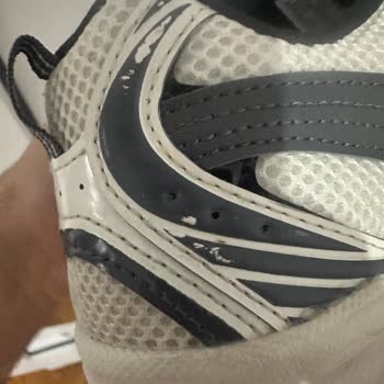 SuperStep Üzerinden Alınan New Balance 530 Spor Ayakkabısında Boya Soyulması Ve İnceleme Reddi
