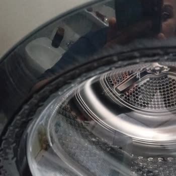 Yeni Alınan Arçelik Kurutma Makinesinin Kurulumda Kapak Çizikleriyle Gelen Hasarı