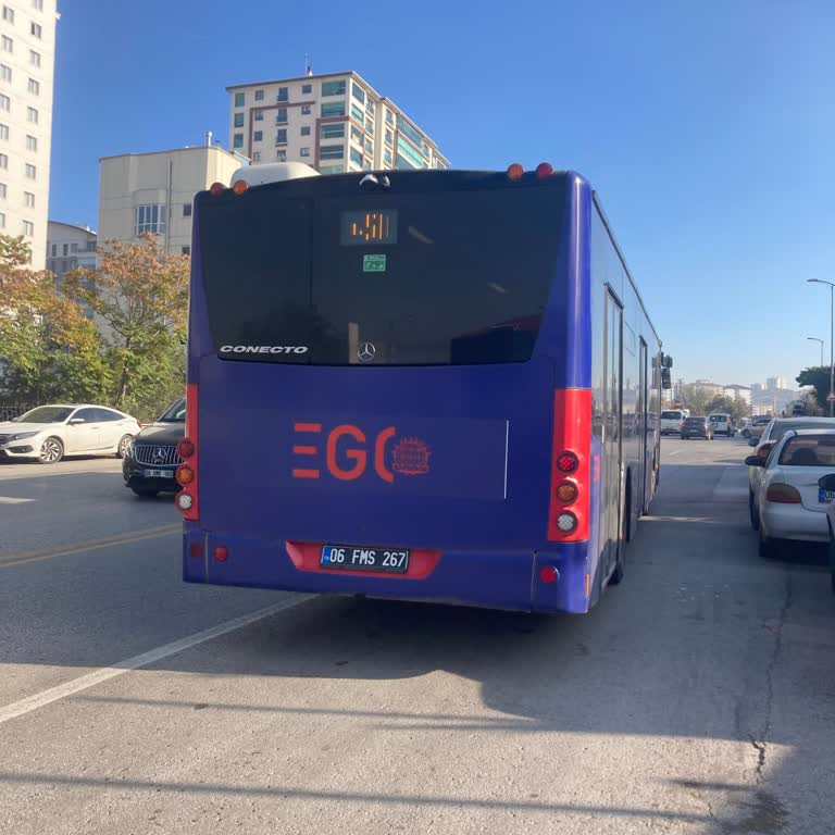 Ego Otobüs Şoförünün Saygısız Ve Tehlikeli Davranışı