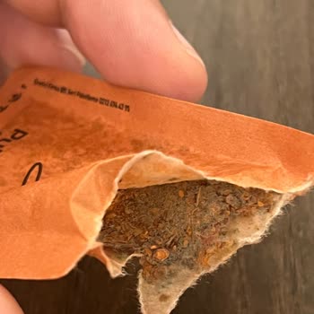 Küflü Pul Biberi Nedeniyle Getir Ve Pidem Zafer Şubesine Yönelik Hijyen Şikayeti