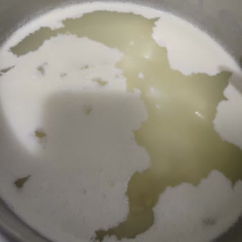 Kaya Çiftliği Şubesinde Bozuk Süt Ürünü İadesi Ve Özür Talebi