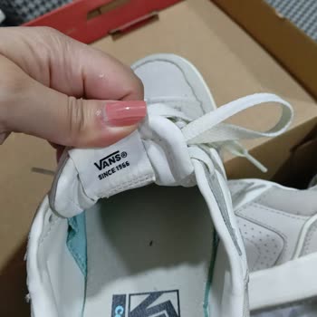 Vans Ayakkabısında Oluşan Derin Topuk Yarası Ve Değişim Talebi
