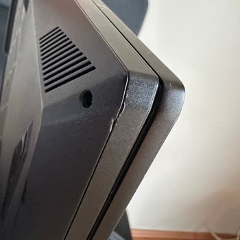 Monster Notebook Servis Sonrası Laptopta Fiziksel Hasar Ve Açıklanmayan Ek Ücret