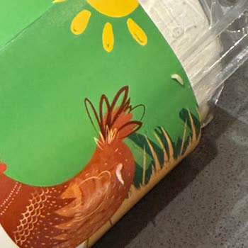 Koop Market'ten Gelen Siparişte Kötü Koku Ve Yumurta İçinde Kurtlar
