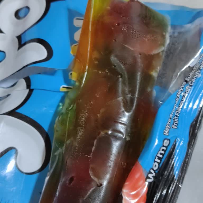 Ülker Yupo Worms Jelibon'da Şekil Bozukluğu
