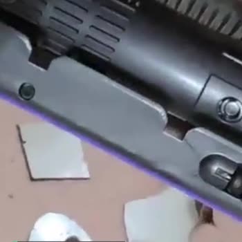 Dyson Süpürgen B12 Model Baş Kısmındaki Kırklık Oluşmuş Bununla