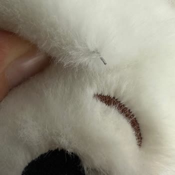 LCW Venezia Peluş Tavşanın İçinden Çıkan Sivri Metal Parçalar Çocuk Güvenliğine Tehdit