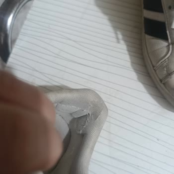 Adidas Ayakkabısında Kısa Sürede Açılma Ve Yırtık: Ayıplı Ürün İadesi Talebi