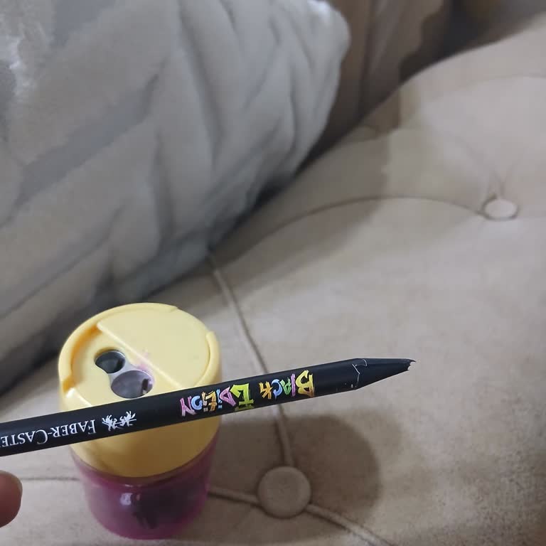 Doğru Kitap Kırtasiyeden Alınan Faber-Castell Kalem Setinin Sürekli Kırılması Ve İade Talebi