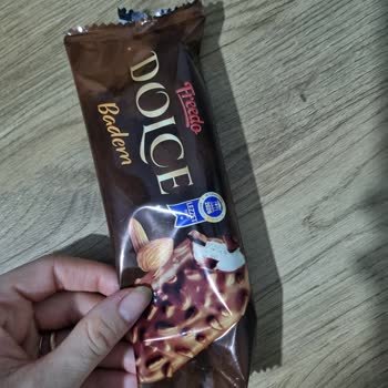 A101 Dondurmasında Odun Parçası Sağlık Tehlikesi Ve Panik