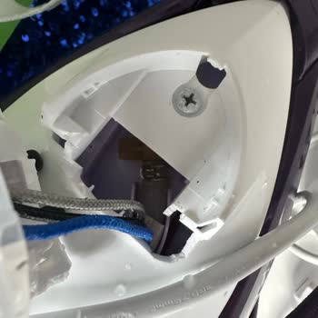 Philips Ütüsünün Aynı Noktada Tekrarlayan Kırılması Ve Değişim Talebi