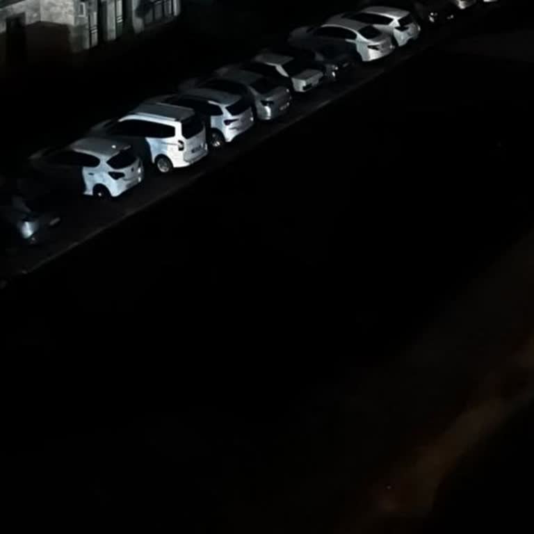 Diyarbakır Cücük Mahallesi'nde Gece Yarısı Sürekli Elektrik Kesintileri Cihaz Hasarına Yol Açıyor