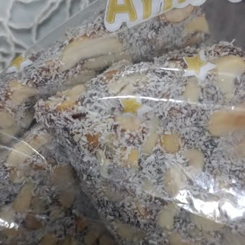 Makbul Markette Alınan Ürünlerde Canlı Kurt Ve Böcek Görülmesi