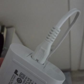 Cihaz Aşırı Isınıyor, Elektrik Kıvılcımı Çıktı Ve Cildi Yakıyor