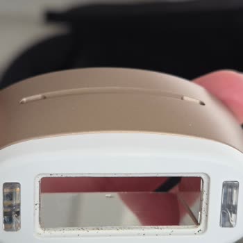 Cihaz Aşırı Isınıyor, Elektrik Kıvılcımı Çıktı Ve Cildi Yakıyor