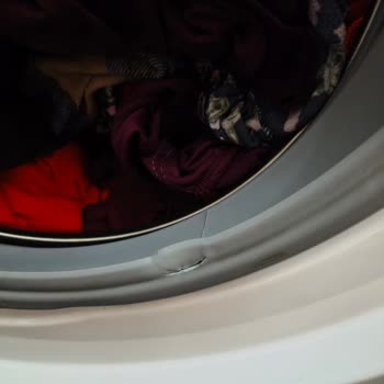 Hoover H-WASH 500 Çamaşır Makinesinin Kapak Contasında Yırtılma Ve Yetkisiz Servis Yaklaşımı