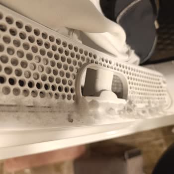 Bosch Kurutma Makinesindeki Tekrarlayan Toz Ve Kurutmama Sorunu Servis Müdahalesi Sonrası Çözülmedi