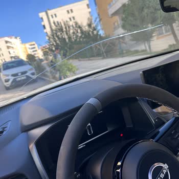 Nissan Qashqai Camı ve Multimedya Ekranı Garanti Kapsamında Değiştirilmedi