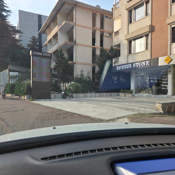 Özel Otoparkta Martı Scooterların İzinsiz Bırakılması Mağduriyet Yaratıyor