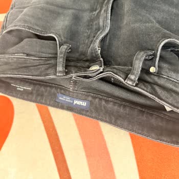 Mavi Pantolonun İlk Yıkamada Beden Genişlemesi Ve Diz İzi Sorunu