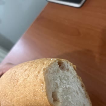 A101 Şubesinde Satılan Ekmekte Saç Teli Bulunması